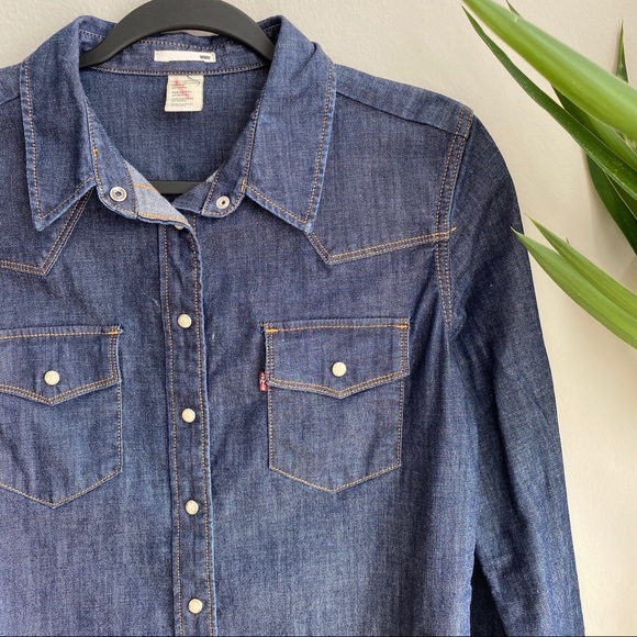 Levi’s Pearl Snap Denim Top Size M (fits like S) - Picture 3 of 8